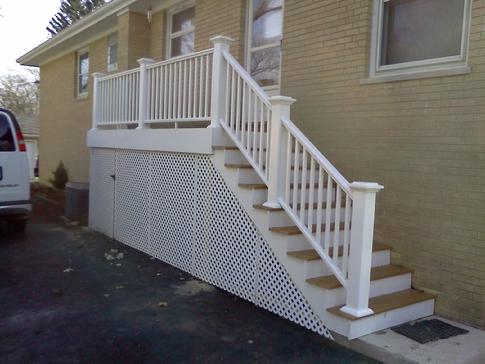 Clarendon Hills deck. Azek vinyl planking and rails. A-Affordable Decks of Lombard