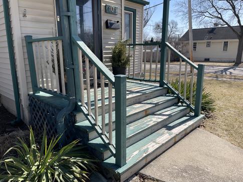Villa Park porch (before) A-Affordable Decks